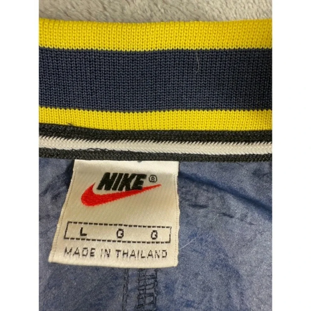 Vintage 1990s Nike L Navy Blue Pullover Nylon Windbreaker Jacket